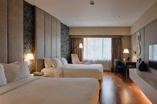 Deluxe Double Room with Two Double Beds image 6