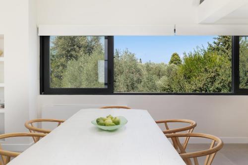 Gaia - A Secret Luxury Hideaway, Achílleion (photo 8)