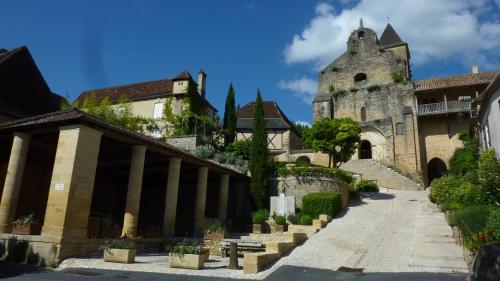 La Roseraie, authentique maison du Périgord noir