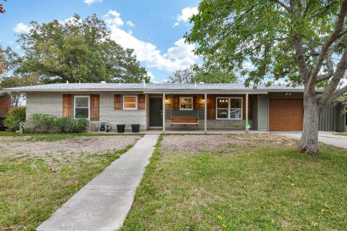 Rhapsody - A Birdy Vacation Rental in San Antonio, USA