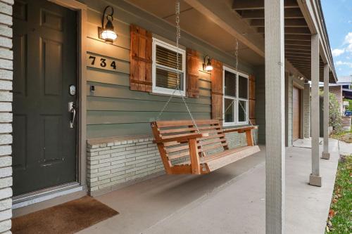 Rhapsody - A Birdy Vacation Rental in San Antonio, USA