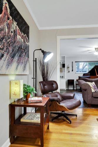 Rhapsody - A Birdy Vacation Rental in San Antonio, USA