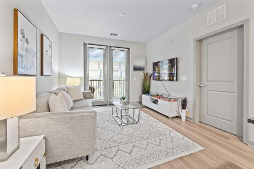Tropicana Field 1 Bed in Downtown St Pete With Free Parking in St Petersburg, USA