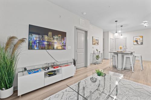 Tropicana Field 1 Bed in Downtown St Pete With Free Parking in St Petersburg, USA