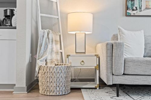Tropicana Field 1 Bed in Downtown St Pete With Free Parking in St Petersburg, USA