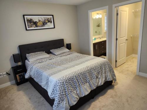 Brand New-Budget friendly master bedroom-House