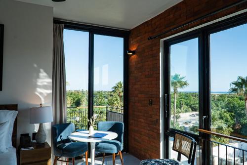 ระเบียง/ชานเรือน, Flamboyan Hotel & Residences in ซาน โจส เดล คาโบ้