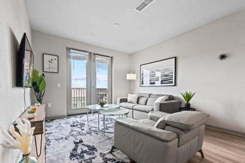 Downtown St Pete 2 Bed Near Tropicana Field WIth Free Parking in St Petersburg, USA