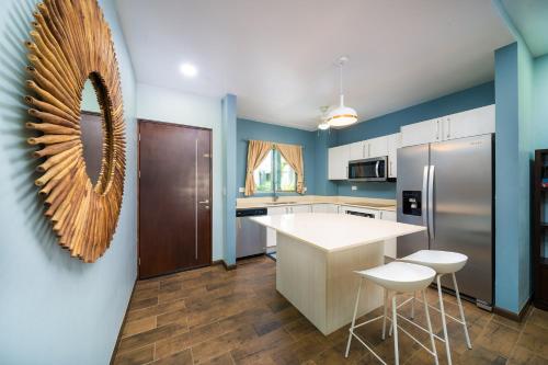 Kitchen, Condo Casa Blanca 7 - NEW 2 BR condo, near to the beach in Potrero