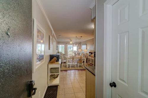 309C Oceanside Villa in Isle of Palms, USA
