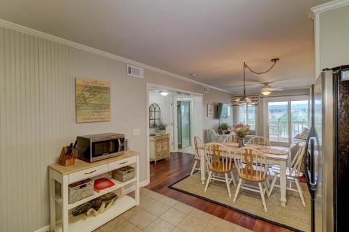 309C Oceanside Villa in Isle of Palms, USA