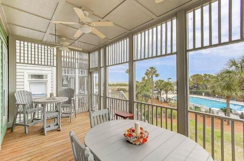 32 Ocean Point in Isle of Palms, USA