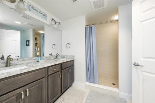 Unit 203 Aruba - 3 Bedroom Ocean Front in Daytona Beach, USA