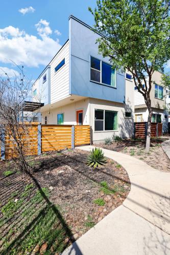 Urban - A Birdy Vacation Rental in San Antonio, USA