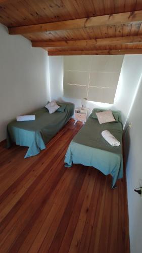 One-Bedroom Apartment image 2