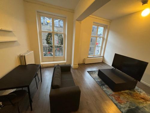 Hermanos City Appartement in Város