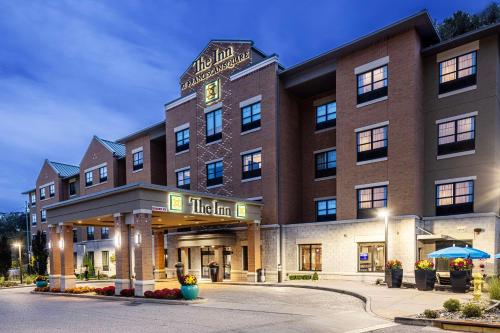 Best Western Plus Franciscan Square Inn & Suites Steubenville - Hotel