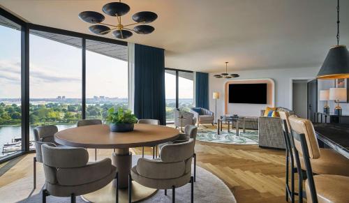 2 bedrooms, 3 beds