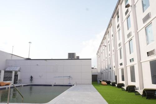 DFW Airport Hotel & Conference Center - image 14