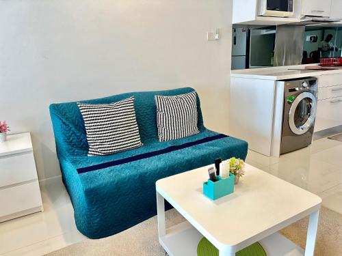 Summer suites KLCC by cozy stay - image 14