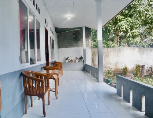 Balcó/terrassa, Tarsius Home Stay in Rinondoran