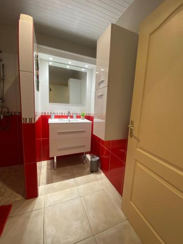 Entree, Appartement spacieux Les Anses-d'Arlet 100 m² vue mer et montagne in Les Anses-d'Arlet