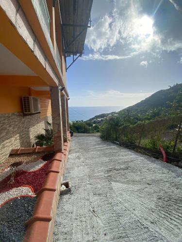 Appartement de 3 chambres a Les Anses d'Arlet a 500 m de la plage avec vue sur la mer terrasse amenagee et wifi - Location saisonnière - Les Anses d'Arlet