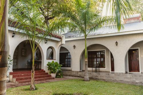 Jacaranda Lodge