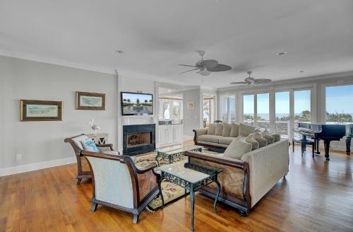 910 Ocean Boulevard in Isle of Palms, USA