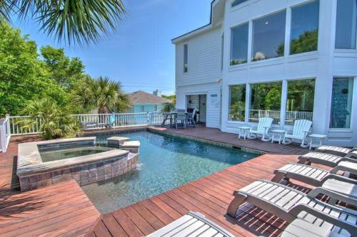 Sea Palace in Isle of Palms, USA