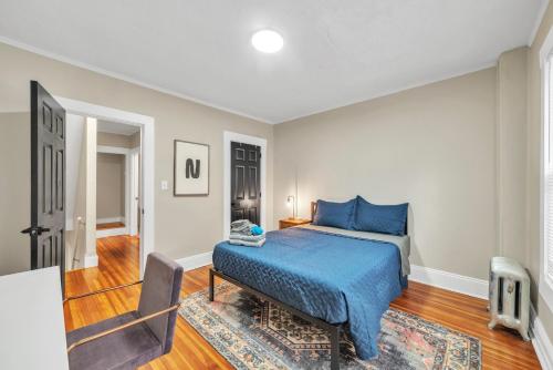 Beautiful 4BR 2 Bathroom House with Parking in Springfield, USA