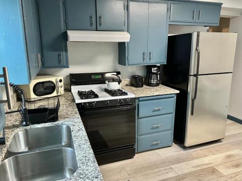 Cozy Winter Getaway With Garden 20-a in Oklahoma City, USA