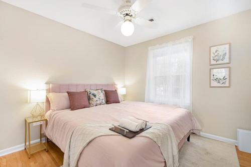 Chic, modern retreat, kids&dog friendly, DT Matthews in Charlotte, USA