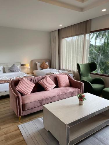 room detail thumbnail 0