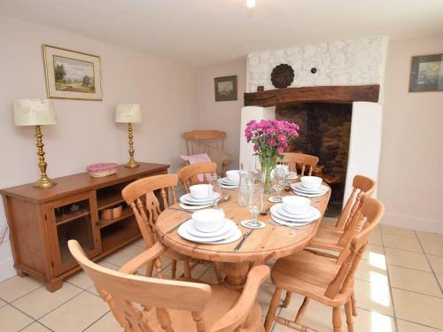 3 Bed in Bridport 57688