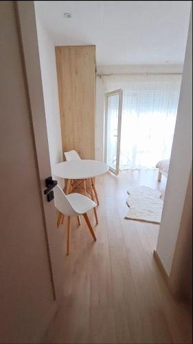 Rooms Lida - image 11