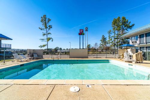 Xpress Inn & Extended Stays Xpress Inn & Extended Stays