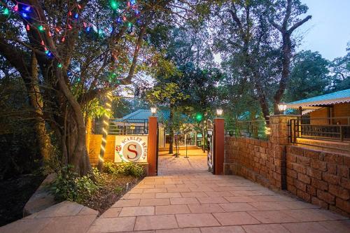 SCARLET RESORT in Matheran