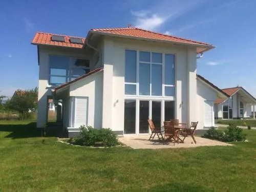 Villa Schwalbennest in Trent, Deutschland