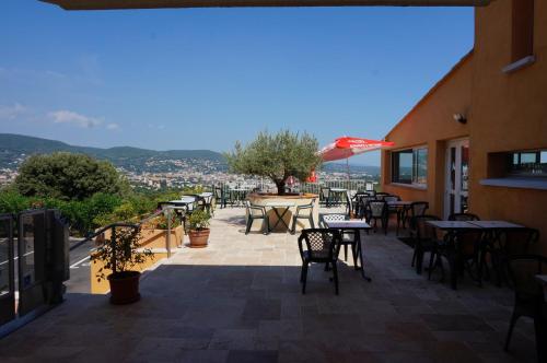 Logis Hotel Le Col De L'ange - image 10