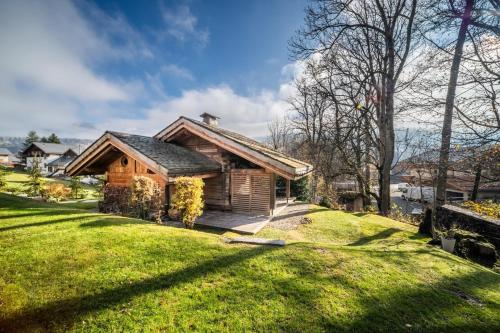 A romantic mazot in pristine environment Megève