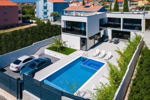 المنظر الخارجي, Villa Miaa newly built modern villa in Medulin for 9 people with heated swimming pool & jacuzzi in Medulin