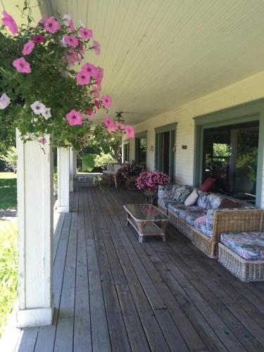 Mount Shasta Ranch Bed and Breakfast - 편의 시설/서비스