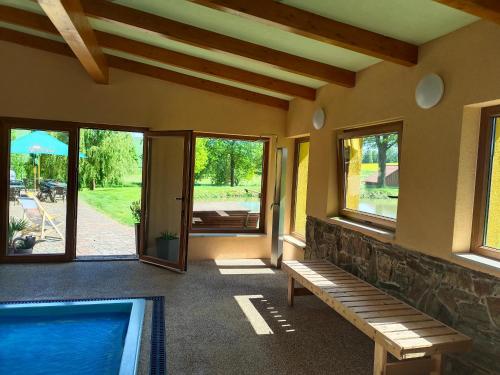 景觀, Podveský mlýn (Podvesky mlyn) in 多馬日利采