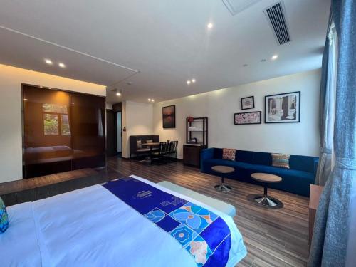 1 queen bed