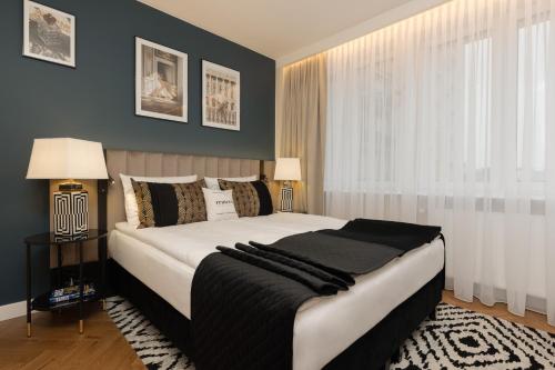 LUX Blue Moon Residence City Center Foksal by Renters Prestige, Varsavia