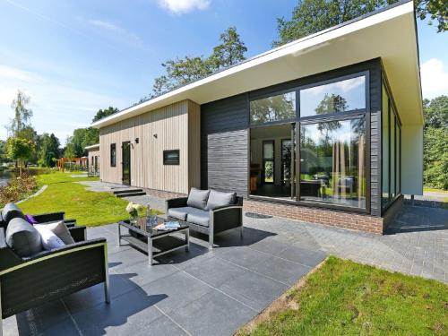 Modern chalet with nice sliding doors near Lochem in Lochem