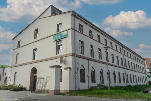 Hostel Krośnieńska 12 (Hostel Krosnienska 12) in Zielona Gora