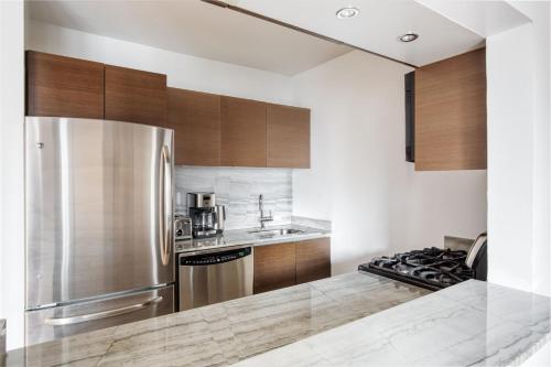 Midtown 1br w gym elevator nr Rockefeller Ctr NYC-1401, New York (Foto 8)