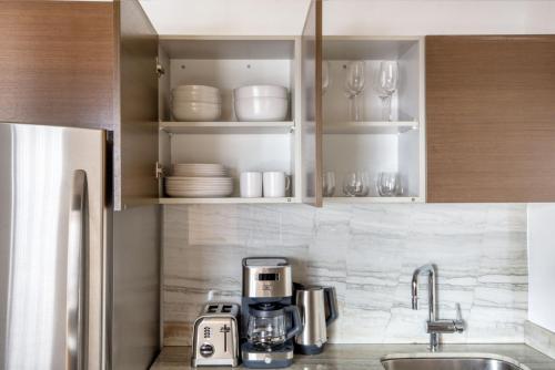 Midtown 1br w gym elevator nr Rockefeller Ctr NYC-1401, New York (Foto 9)